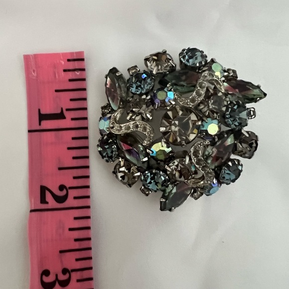 Vintage Clustered Brooch - Picture 3 of 5